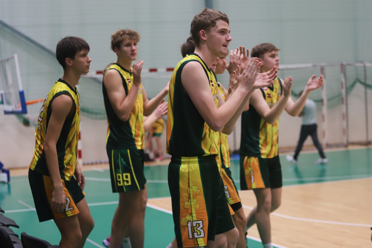 Reģionālās basketbola līgas spēle Mārupē. "Mārupes SC" : BK "Jaunpils